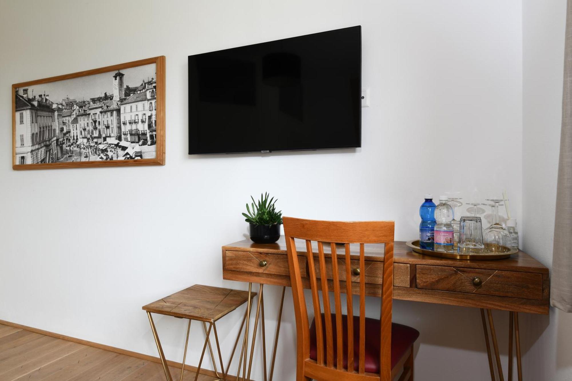7Rooms - Self Check-In 24H Free Parking Losone Exteriör bild